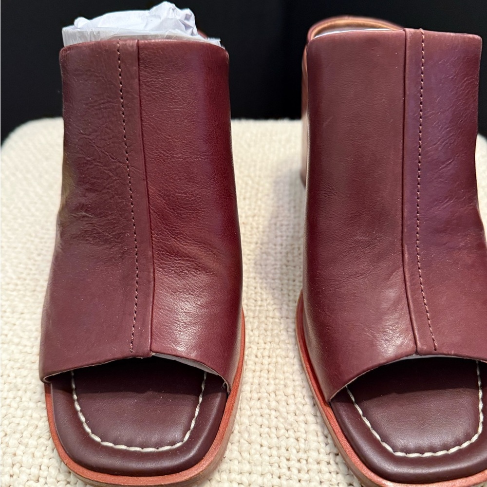 Sofft Burgundy Leather Open-Toe Mule Sandals - Picture 2 of 8